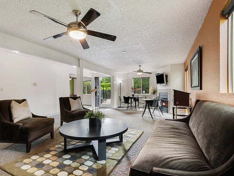 Eagles Landing Apartments — Photo 14