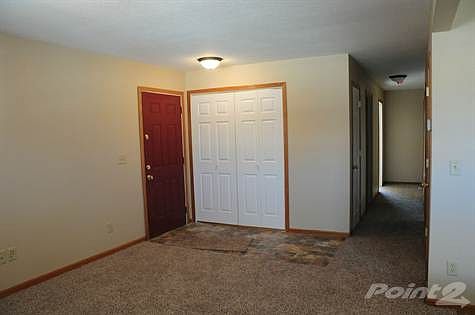 1015-05 Living2