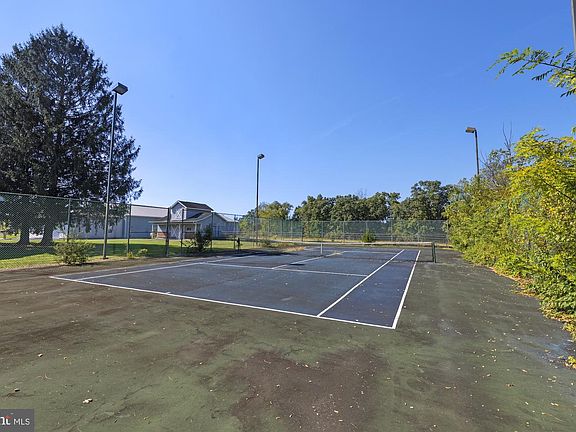 5th image of 800 Pond Bank Rd