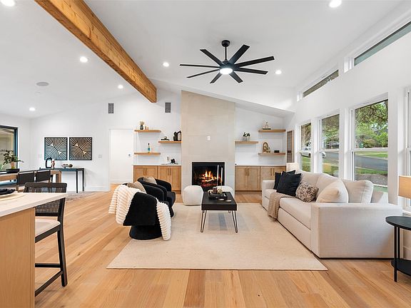 3rd image of 4906 Enchanted Ln