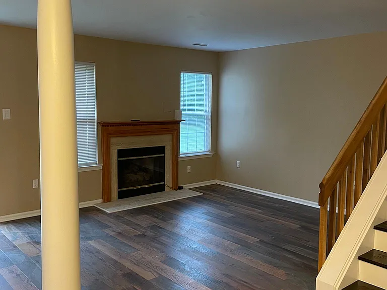 2304 Harvard Dr — Photo 15
