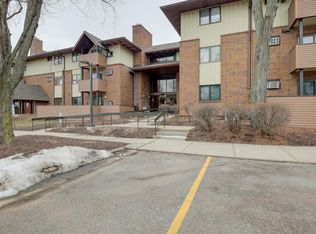 10 Maple Wood Ln APT 2, Madison, WI 53704