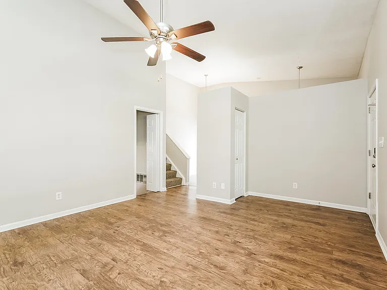 11045 Amburg Ct — Photo 5