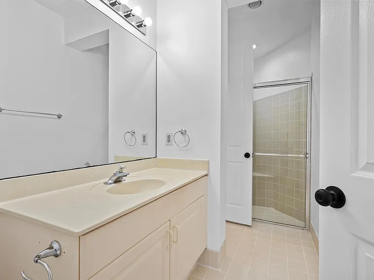 1831 Waldorf Dr — Photo 35
