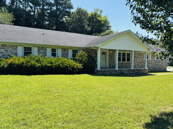 141 Doak Rd, Manchester, TN 37355