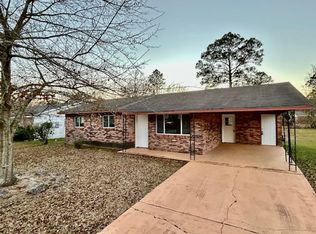 5647 Rose Dr, Moss Point, MS 39563