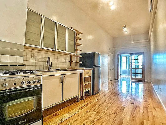 Rented by Nooklyn NYC LLC | media 29