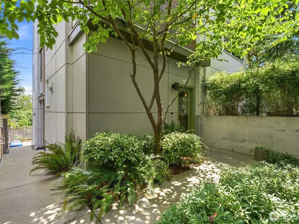 1806 25th Avenue #A, Seattle, WA 98122