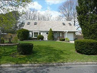 1st image of 44 Clusterpine St