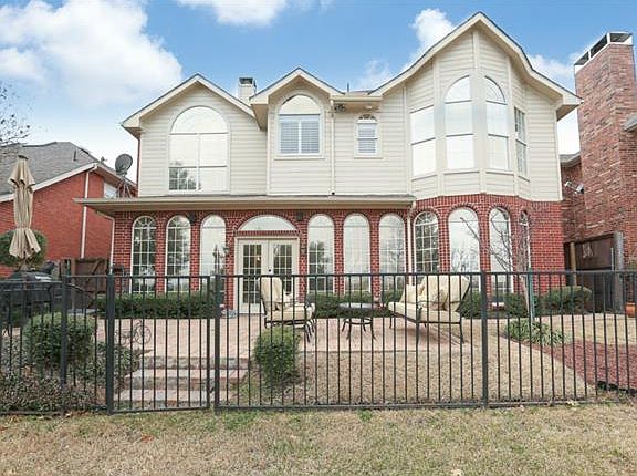 3rd image of 8804 Lakewood Dr