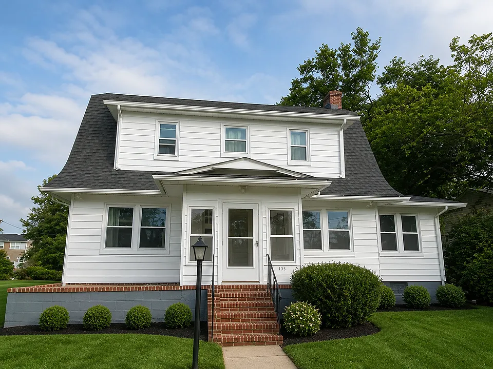 135 Rosewood Ave