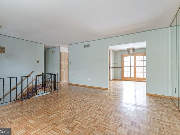 5th image of 8624 Belfry Dr