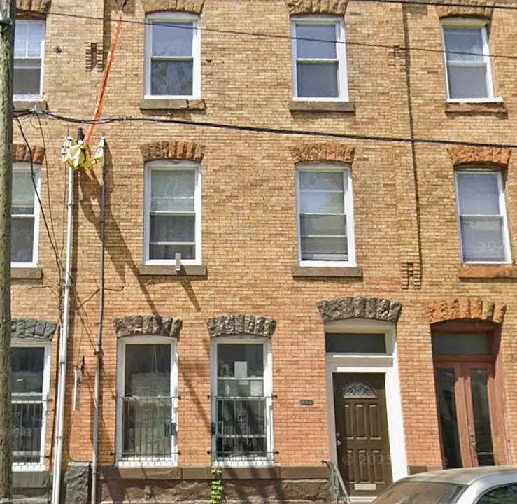 850 N 22nd St #6