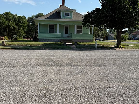 2nd image of 211 W Main St