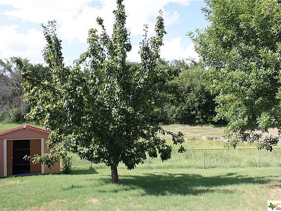 5th image of 410 Mesquite Cir