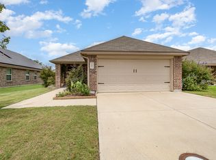 3402 Robin Rd, Ennis, TX 75119