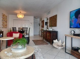 1455 N Treasure Dr APT 6A, North Bay Village, FL 33141