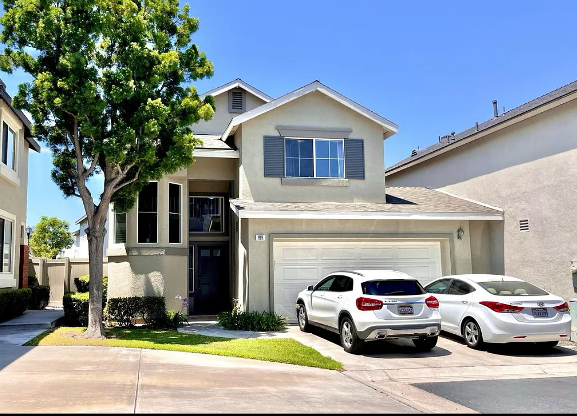 3 bed, 2.5 bath, 1440 sqft, $3,650 — Photo 1