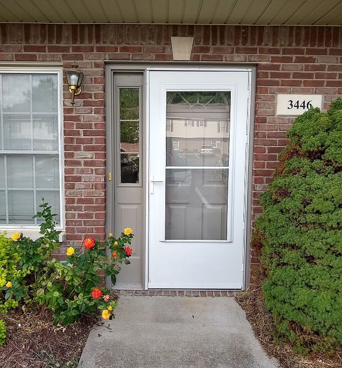 1st image of 3446 S Oaklawn Cir