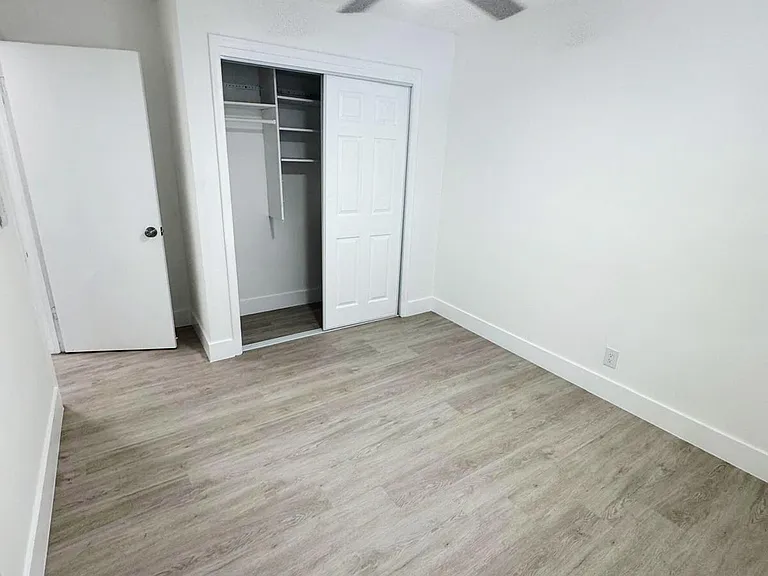 3920 Woodside Dr #14 — Photo 21