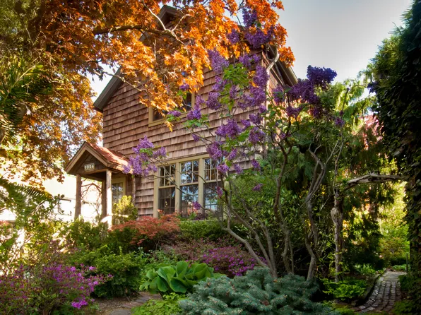 1924 Lake Ave, Wilmette, IL 60091