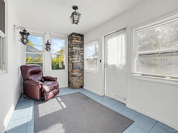 3rd image of 42 Beverly Road