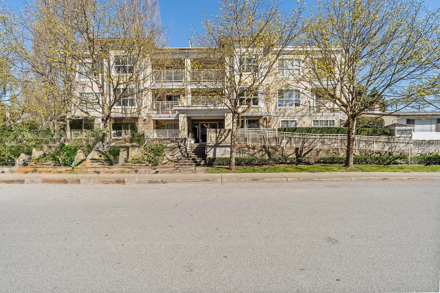 2393 Welcher Ave #205 photo 1