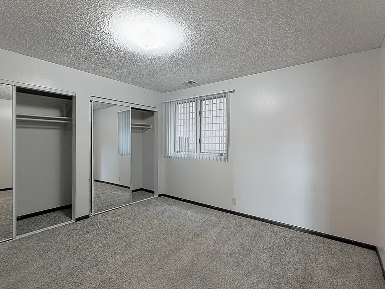 2600 North 35th St — Photo 12