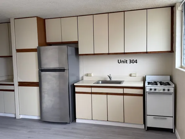 Centrally Located 1-Bedroom Walk-Up Apartment Minutes to Downtown & Queens Hospital, 1454 Pele St #304, Honolulu, HI 96813