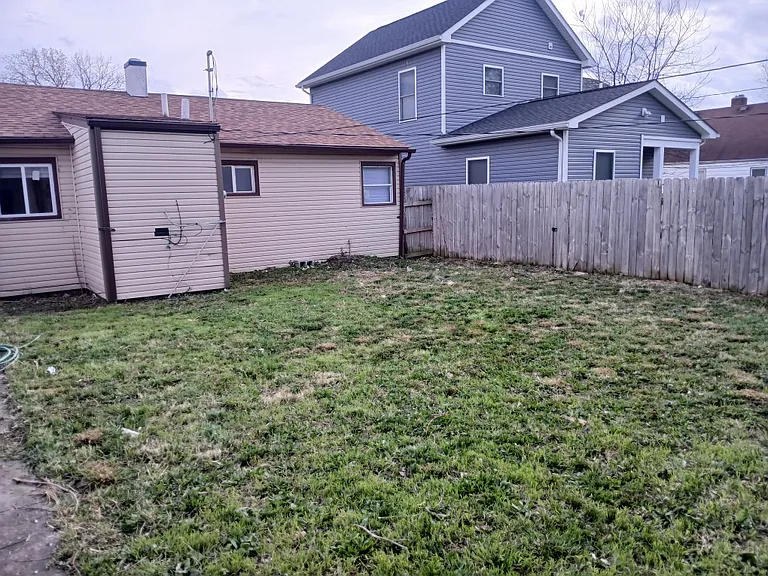 1256 E 15th Ave — Photo 5
