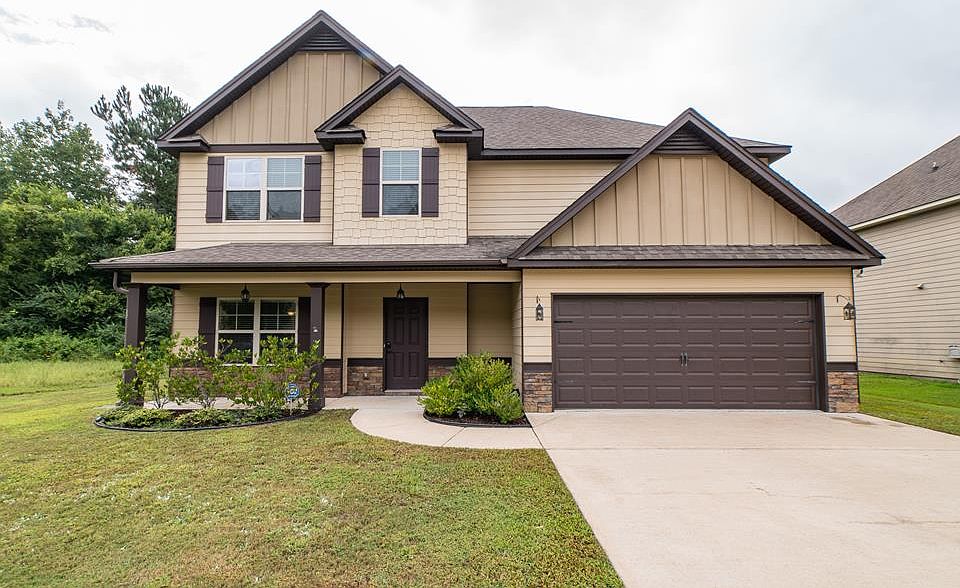 1st image of 17 New Castle Dr