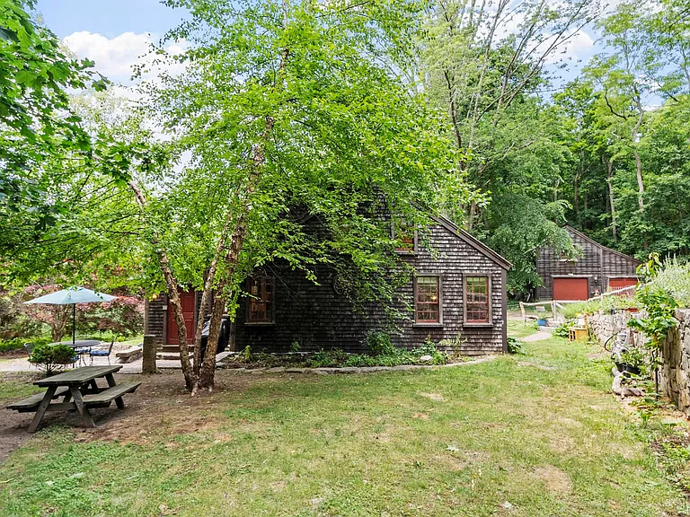 36 East St — Photo 30
