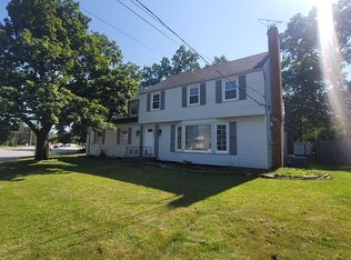 2501 Hampton Rd, Rocky River, OH 44116