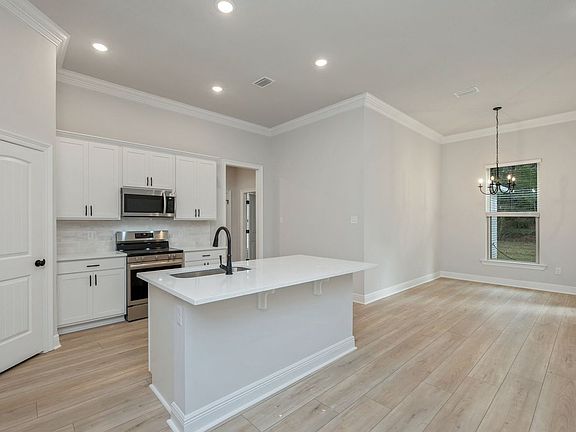 Photos are of a similar plan Roses V G