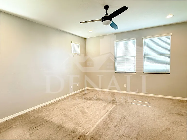 731 W Winchester Dr — Photo 14