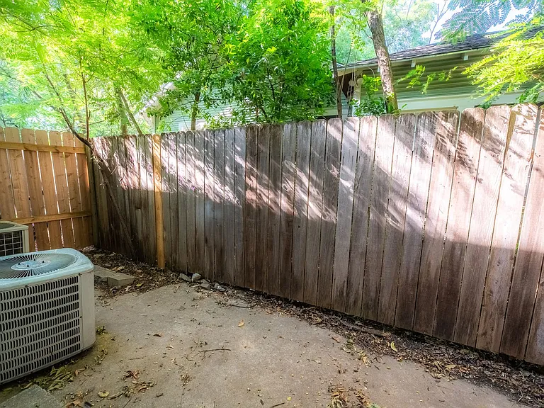 4209 Avenue B — Photo 35