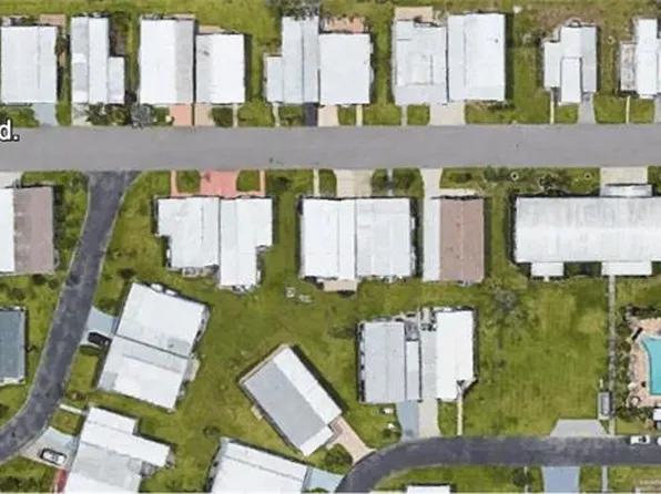 26 Enchanting BLVD, NAPLES, FL 34112