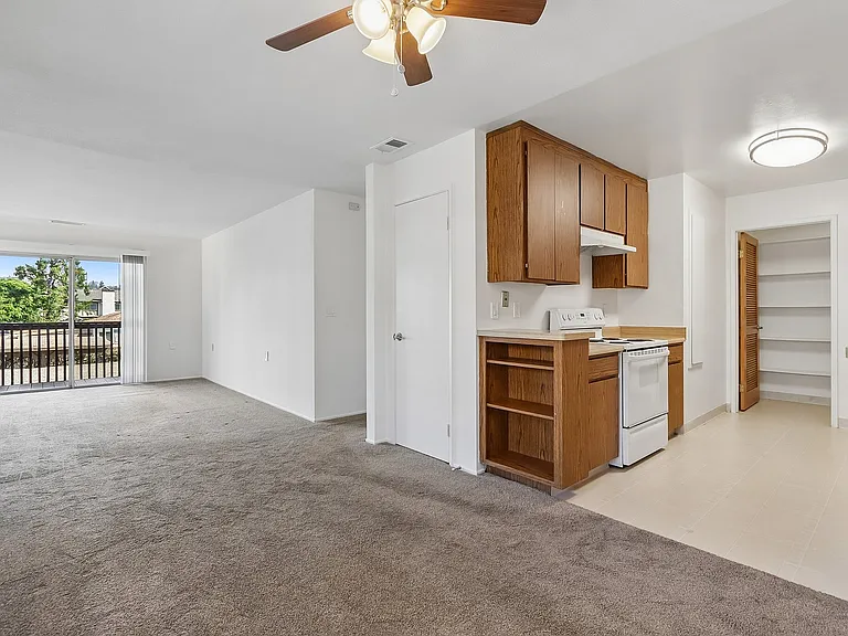 20-web-or-mls-Wisteria St 10-S1807-018