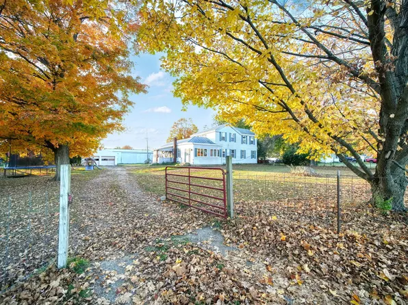 2340 Wolf Lake Rd, Grass Lake, MI 49240