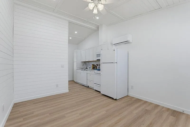 1 bed, 1.0 bath, 364 sqft, $975 — Photo 3