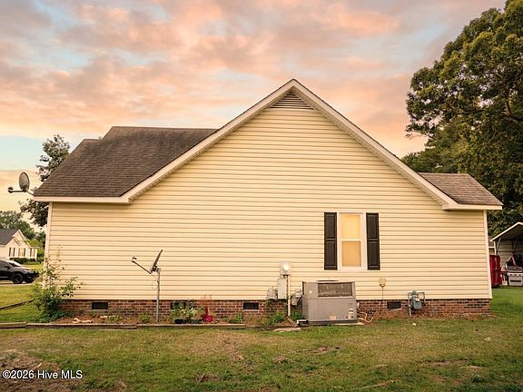 4th image of 4212 West Prince Road