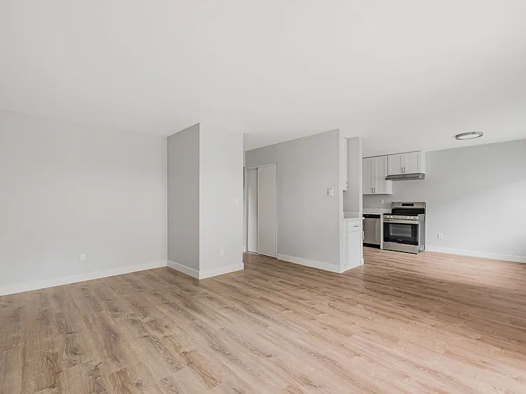 Silicon Valley Apartments — Photo 51