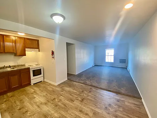 504 Saint Johns St Photo 1