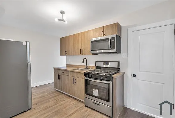 6702 Oakley St #A — Photo 1