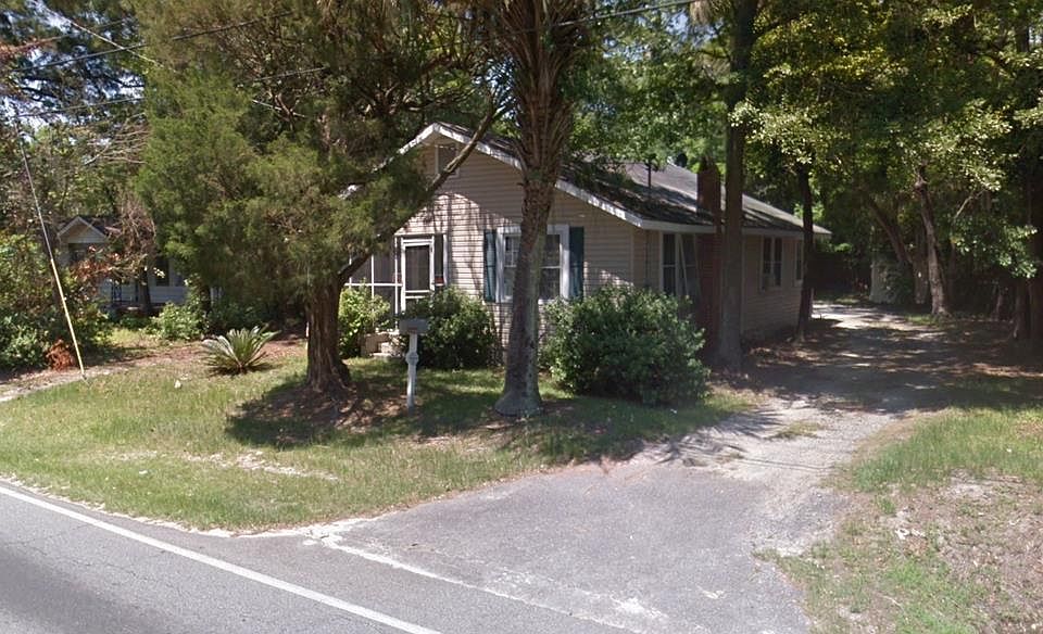 1st image of 204 N Forrest St