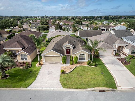 3rd image of 756 ENDICOTT WAY