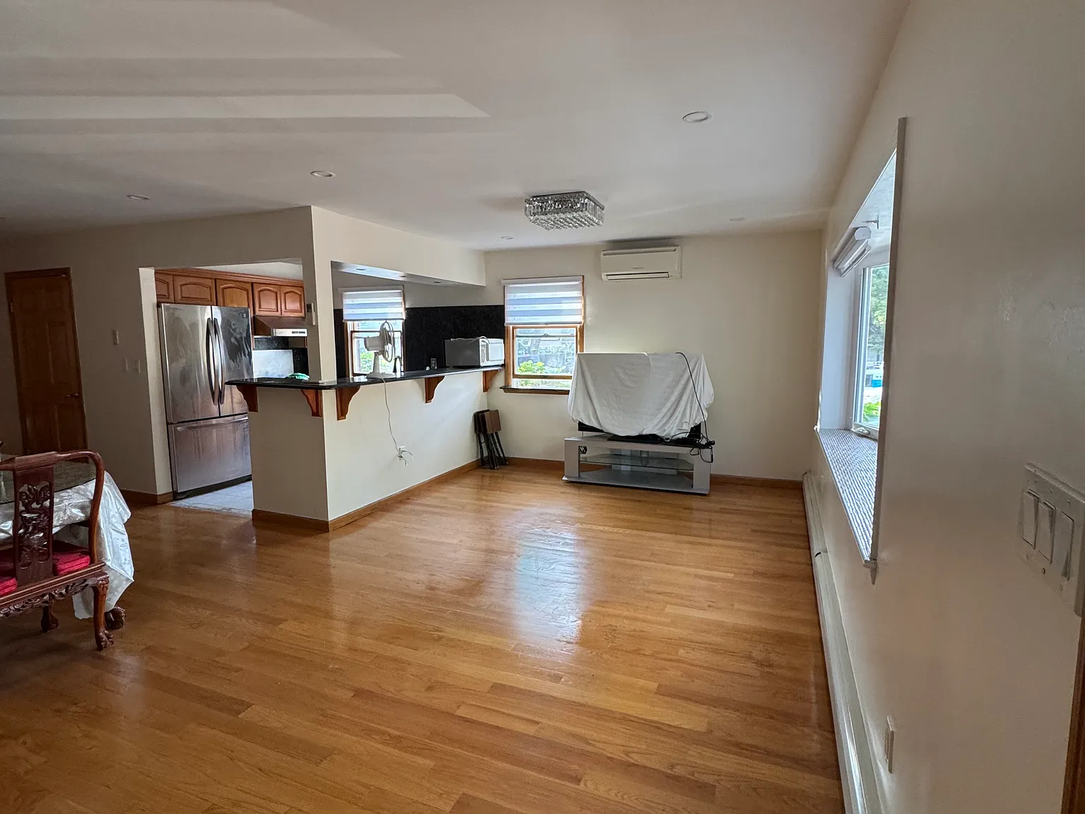 5 bed, $5,500 — Photo 2