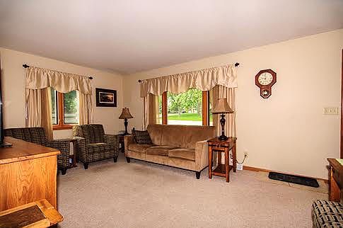 4th image of W182N8470 Bryn Mawr Ct
