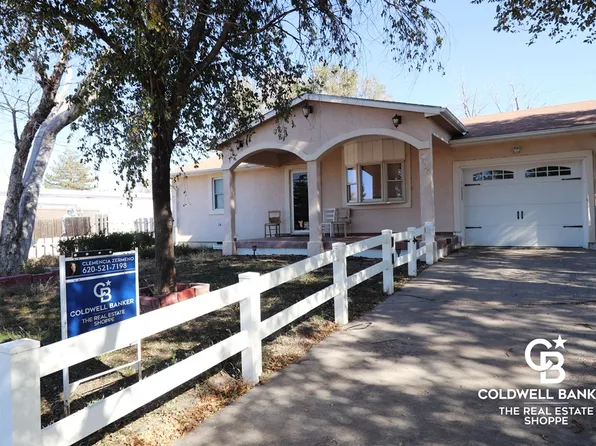 1536 N 13th St, Garden City, KS 67846