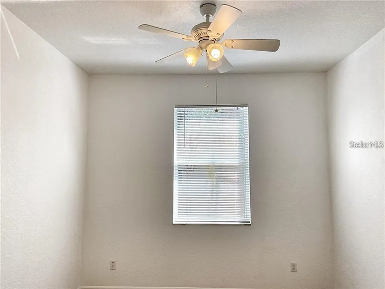 915 Fairwaycove Ln #208 — Photo 14